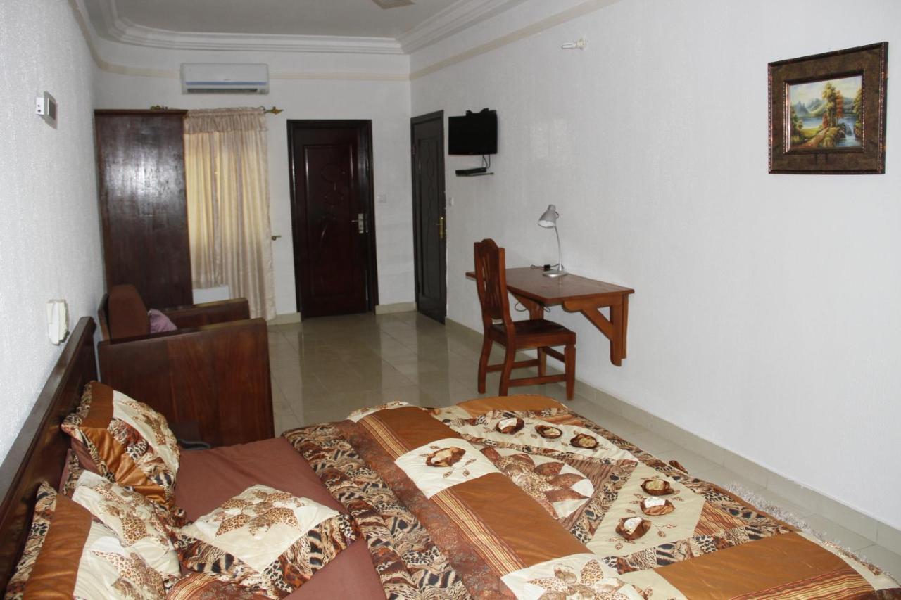Amazing Grace Residence Cotonou Buitenkant foto
